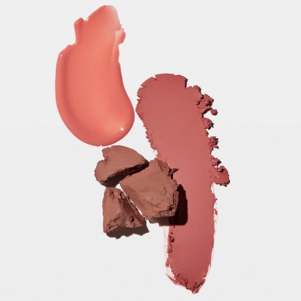 KKW Beauty lipgloss in the shade blush